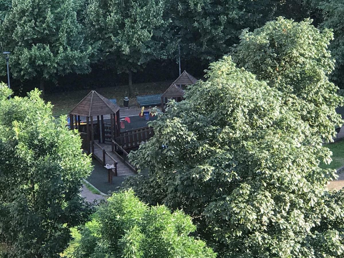 Sunflower House Ieo Ripamonti Милано Екстериор снимка