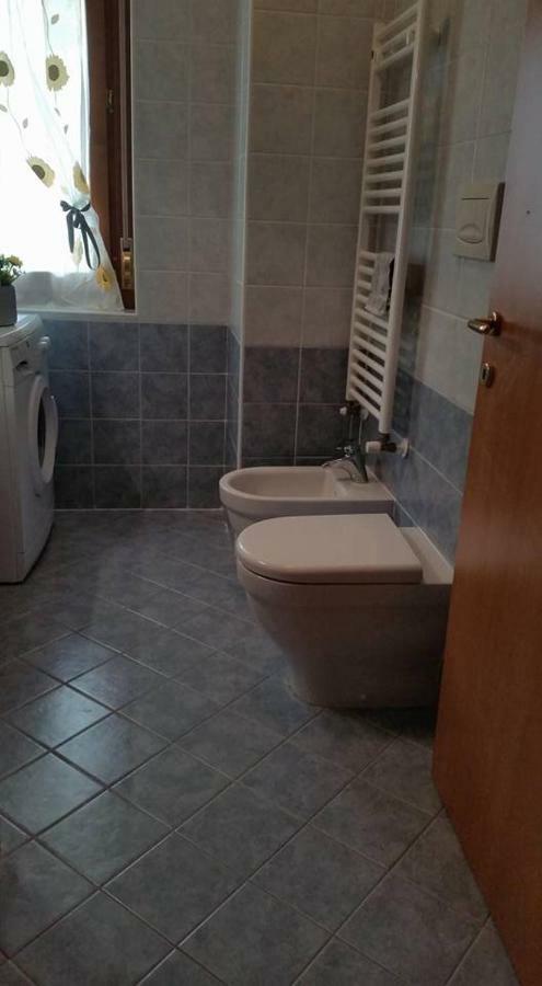 Sunflower House Ieo Ripamonti Милано Екстериор снимка