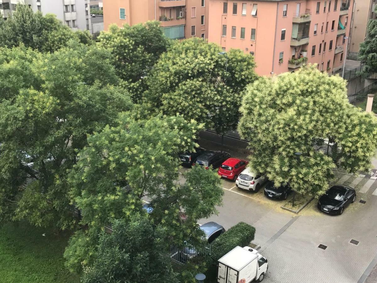 Sunflower House Ieo Ripamonti Милано Екстериор снимка